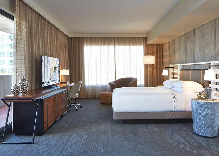 The Worthington Renaissance Worth Hotel 4*