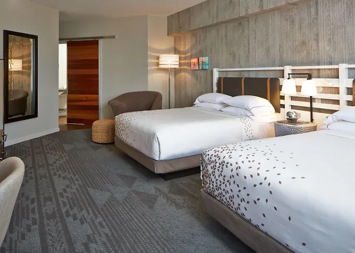 Hotel The Worthington Renaissance Worth 4*