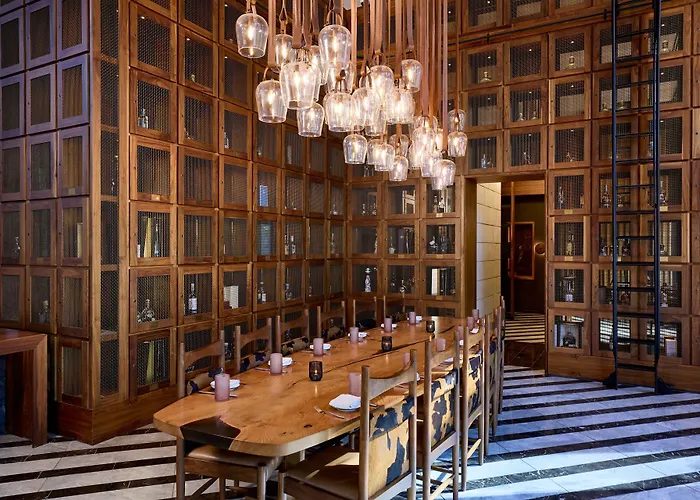 Hotel The Worthington Renaissance Worth 4*