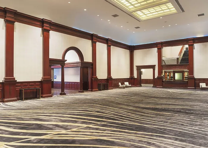 Hotel The Worthington Renaissance Worth 4*
